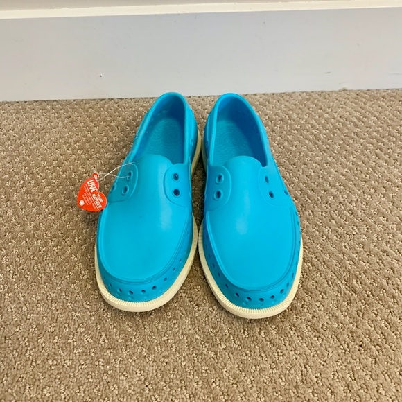 NWT Native Brand Shoes - Picture 3 of 6